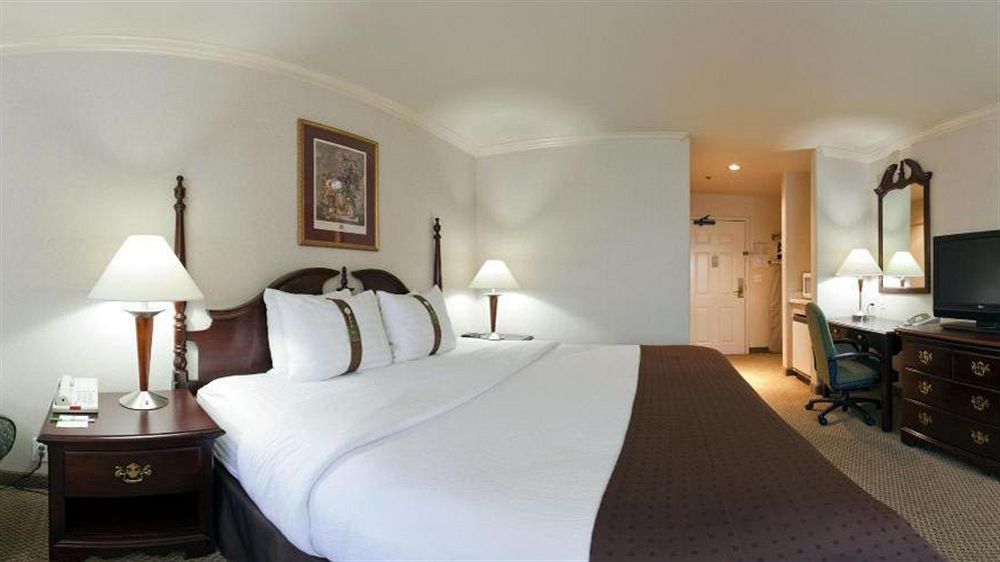 Holiday Inn Selma - Swancourt Dış mekan fotoğraf